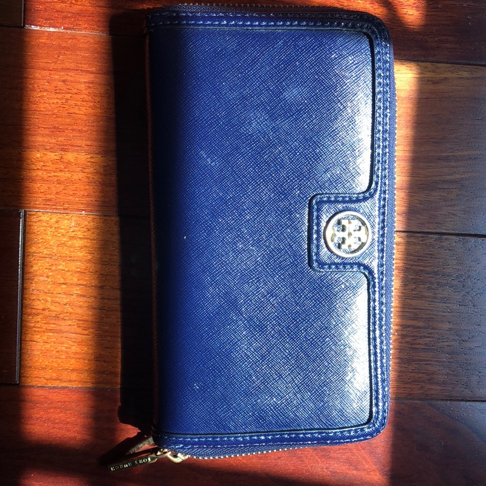 Tory Burch Robinson Zip Continental Wallet